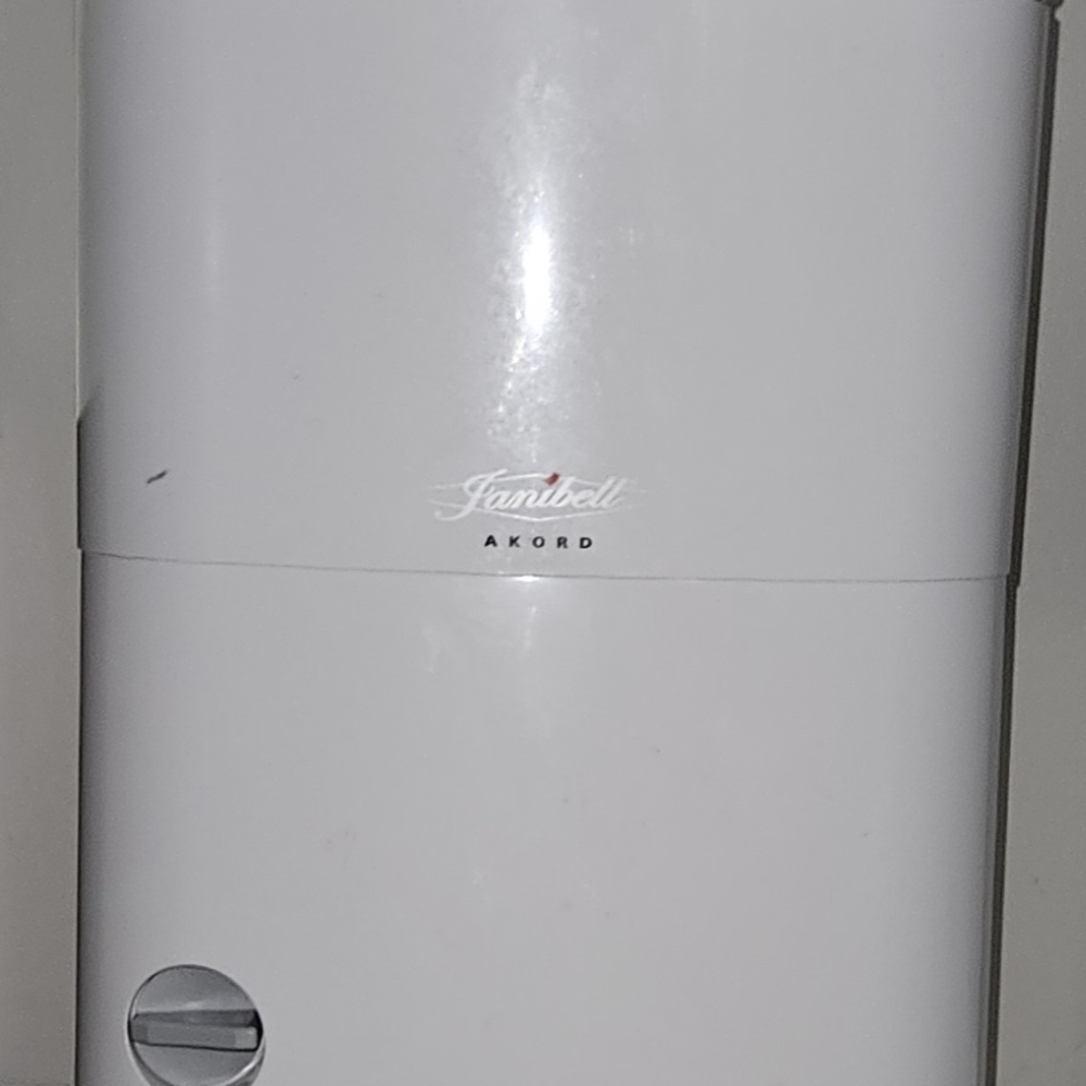 Akord White Diaper Pale With One Pack Of Liners